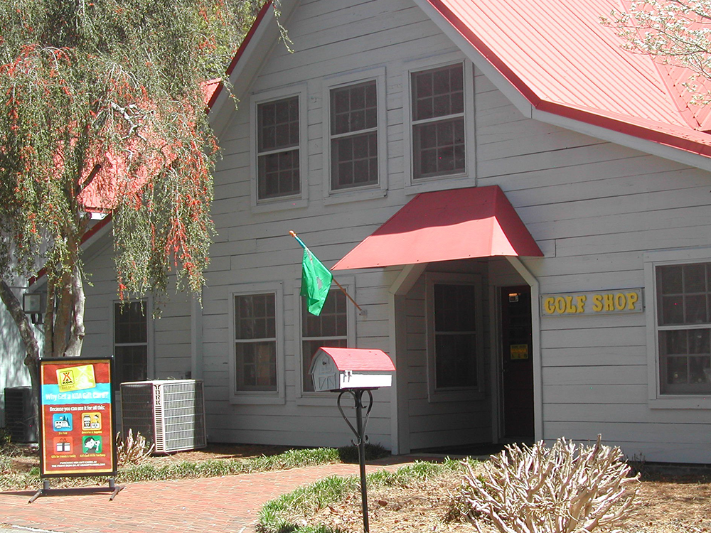 Golf course entrance